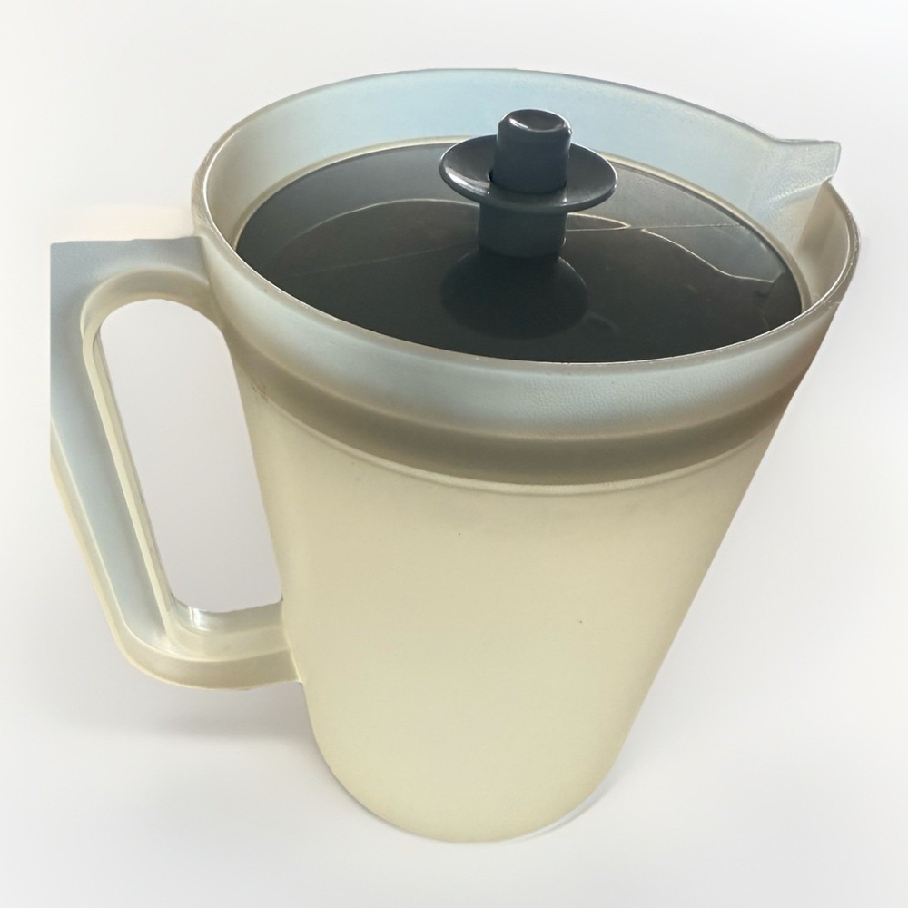 Vintage Large Tupperware‎ Pitcher Clear/Blue